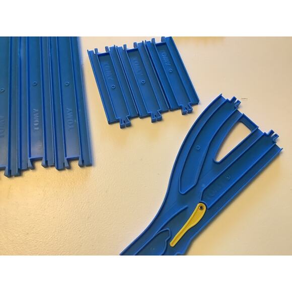 Thomas the Train Track blue Pre Owned 20 Pcs - Picture 2 of 4